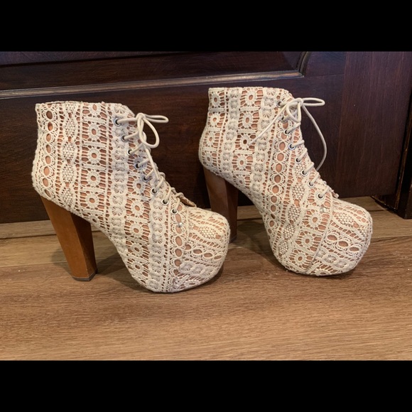 White Lace Platform Pumps - Picture 3 of 4